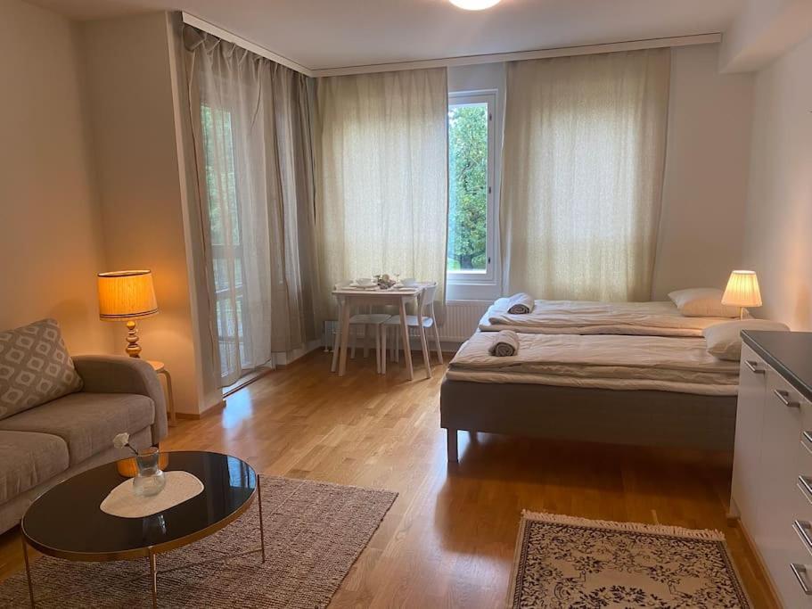 Appartement Parvekkeellinen Moderni Asunto